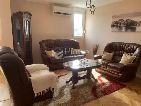 Rent, two bedroom apartment, 68m², Blok 5, Podgorica - image 3