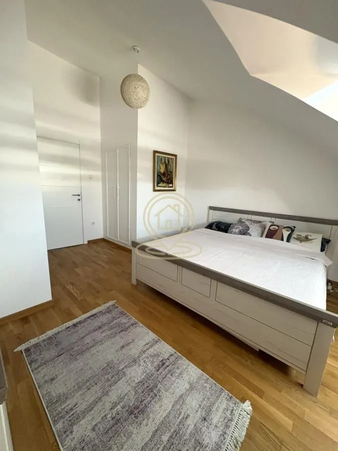 Prodaja, trosoban stan, 86m², Petrovaradin, Novi Sad