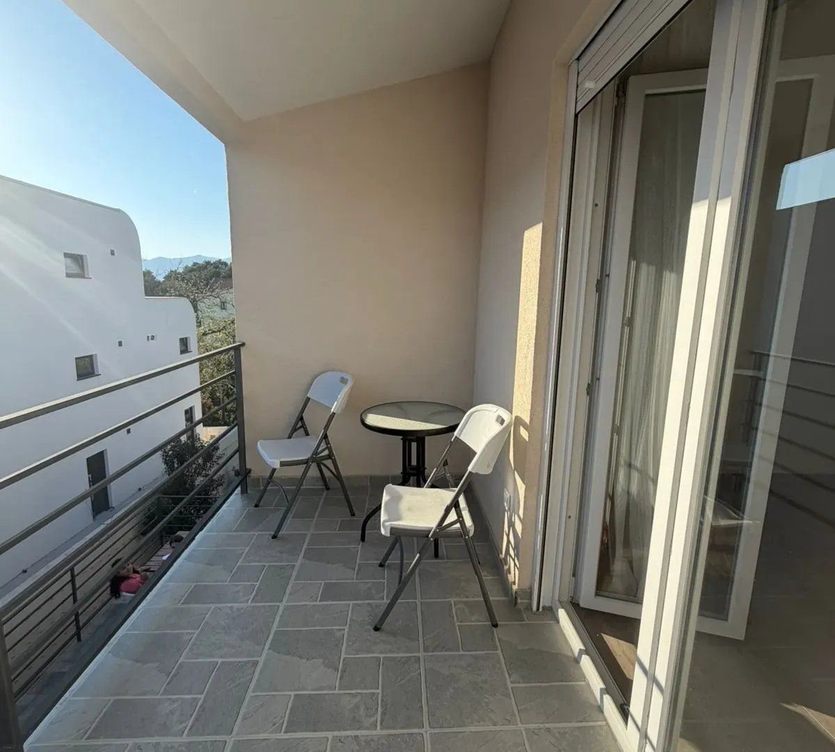 Izdavanje, jednosoban stan, 37m², Bonići, Tivat