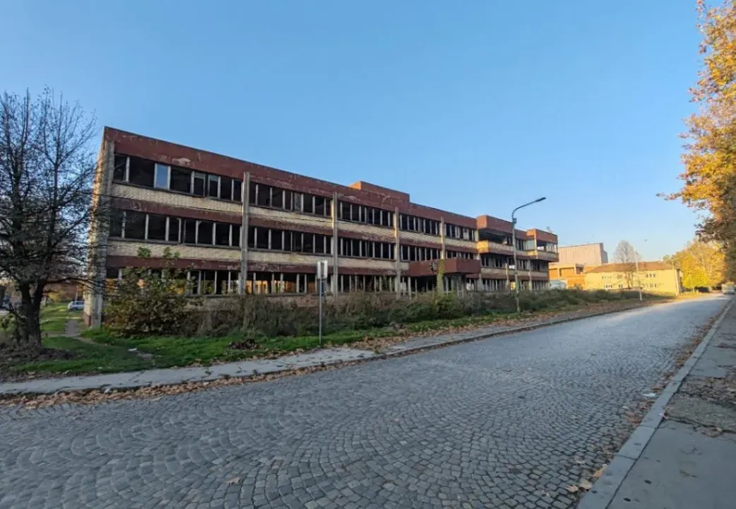 Prodaja, poslovni prostor, 2664m², Gradilište, Loznica