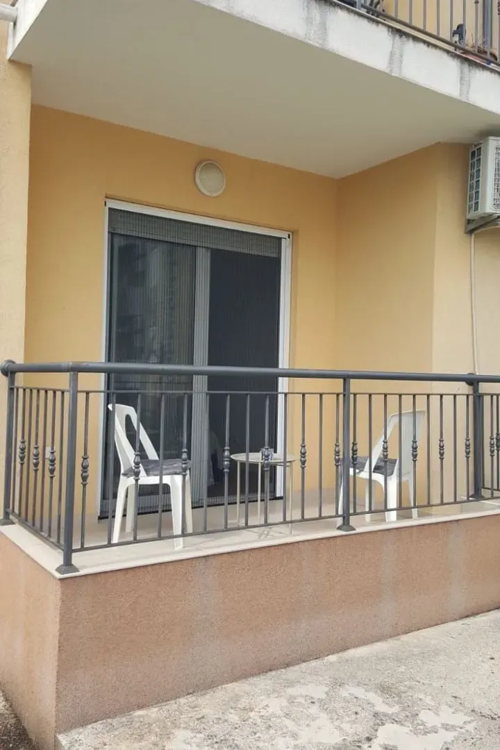 Rent, two bedroom apartment, 75m², Dumidran, Tivat