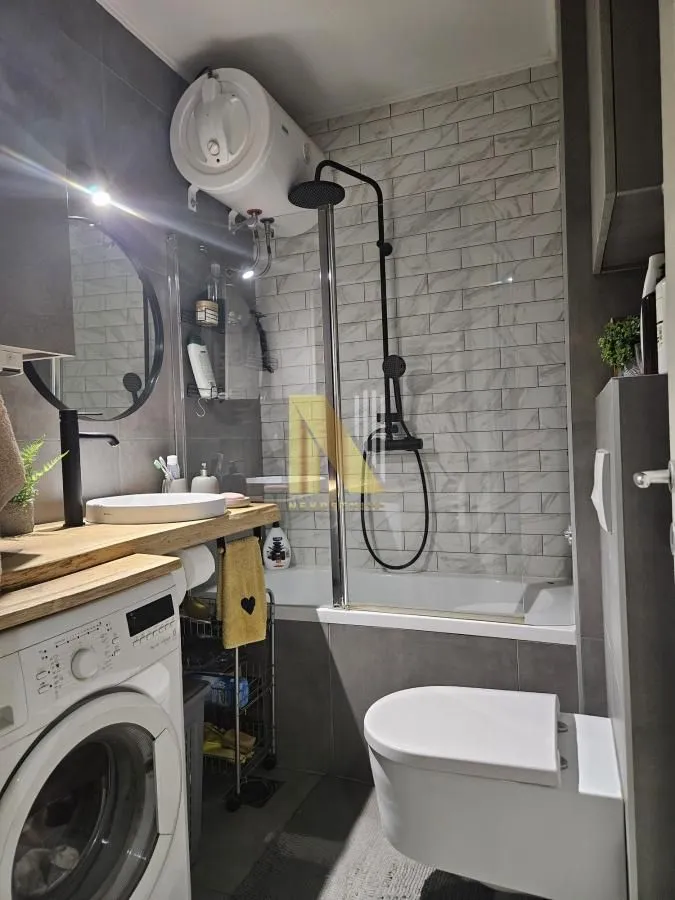 Prodaja, trosoban stan, 57m², Bulevar Oslobodjenja, Novi Sad Sve Podlokacije
