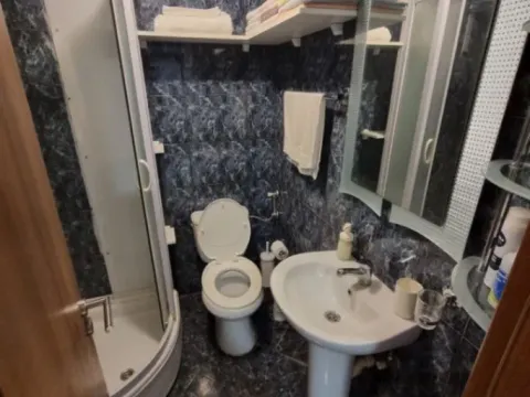 Izdavanje, dvosoban stan, 56m², City Kvart, Podgorica - image 11