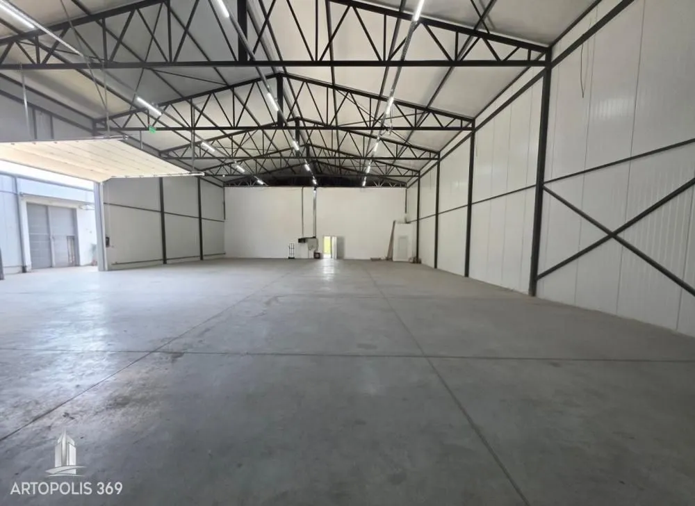 Rent, office space, 536m², Čukarica, Beograd