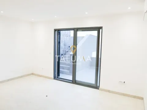 Prodaja, kuća, 420m², Blizikuće, Budva - image 6