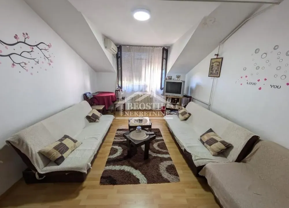 Prodaja, jednosoban stan, 43m², Zemun Sve Podlokacije, Beograd