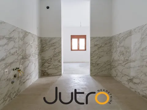 Sale, four bedroom apartment, 155m², Gorica C, Podgorica - image 20