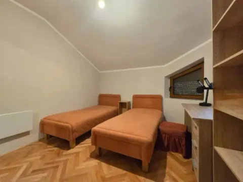 Izdavanje, trosoban stan, 115m², Zabjelo, Podgorica - image 8