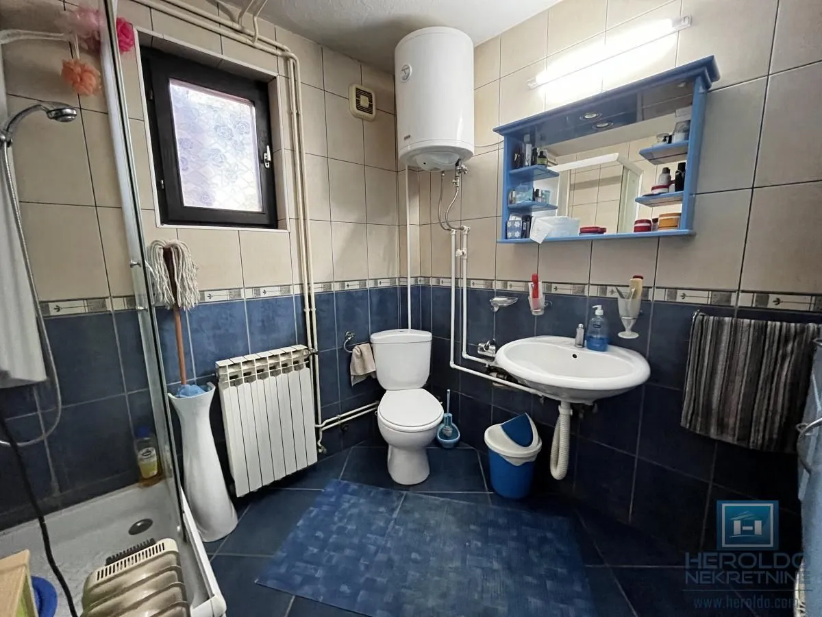Prodaja, kuća, 218m², Budžino brdo, Jagodina
