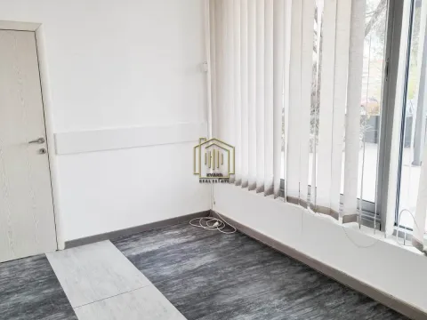 Izdavanje, poslovni prostor, 129m², Podgorica, Crna Gora - image 3