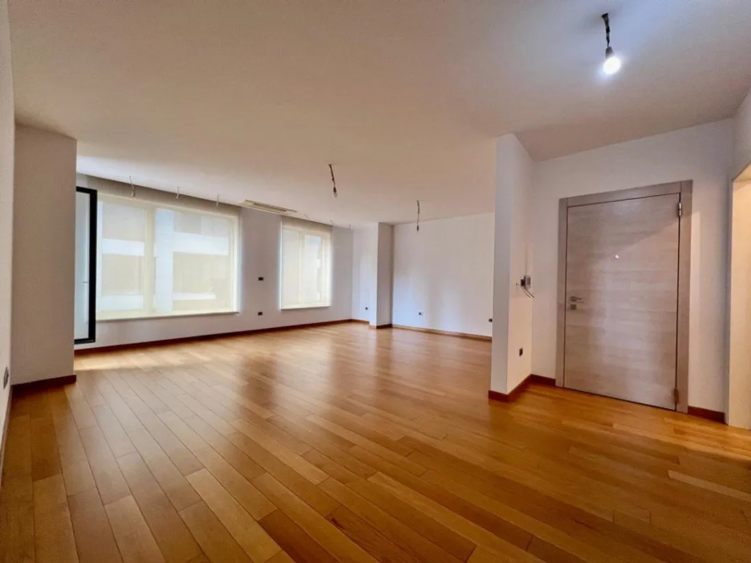 Rent, apartment, 119m², Centar, Podgorica