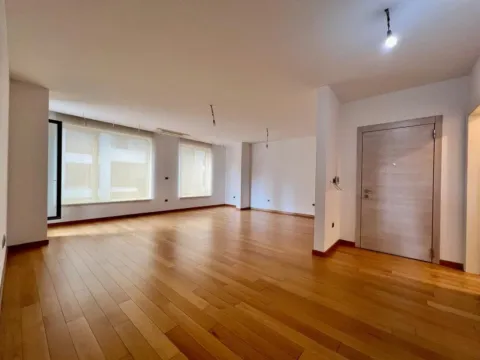 Izdavanje, stan, 119m², Centar, Podgorica - image 6