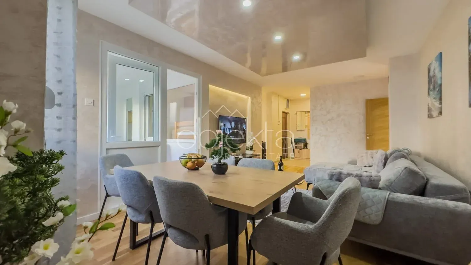 Rent, apartment, 64m², Tivat, Crna Gora