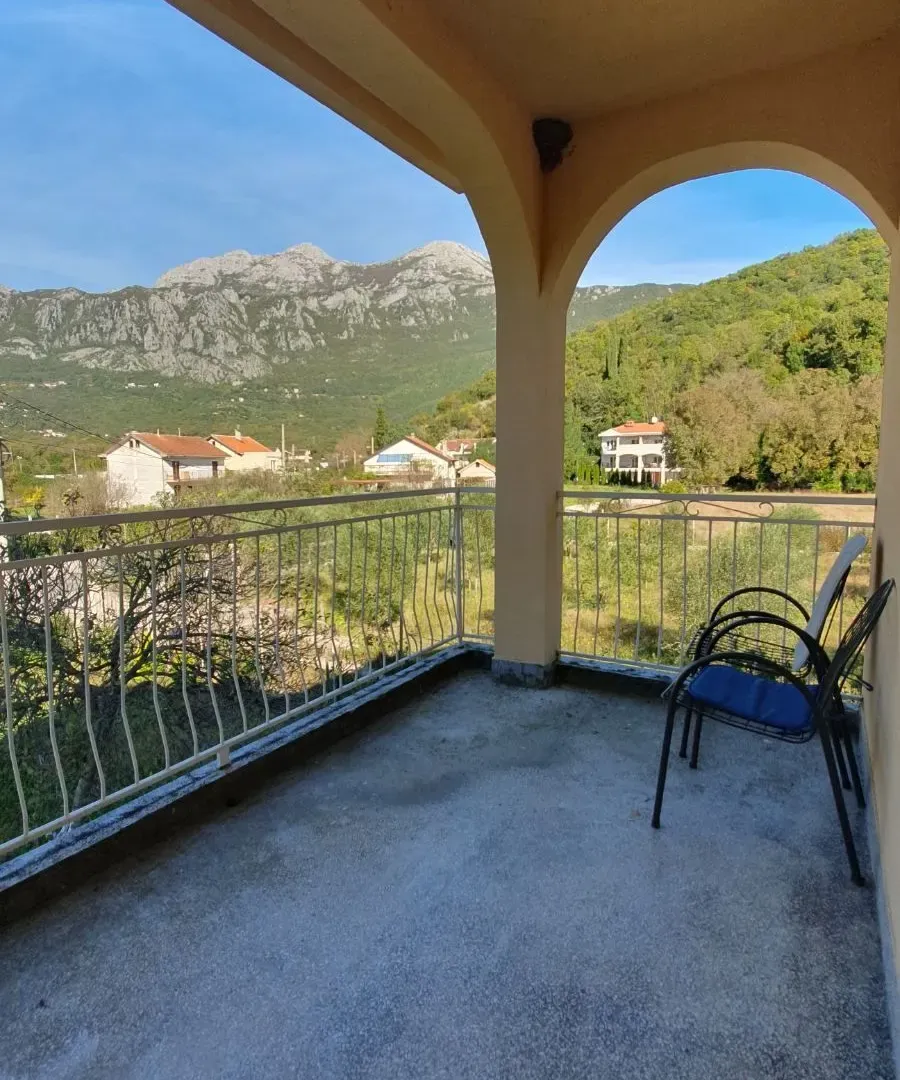 Prodaja, kuća, 450m², Zelenika, Herceg Novi