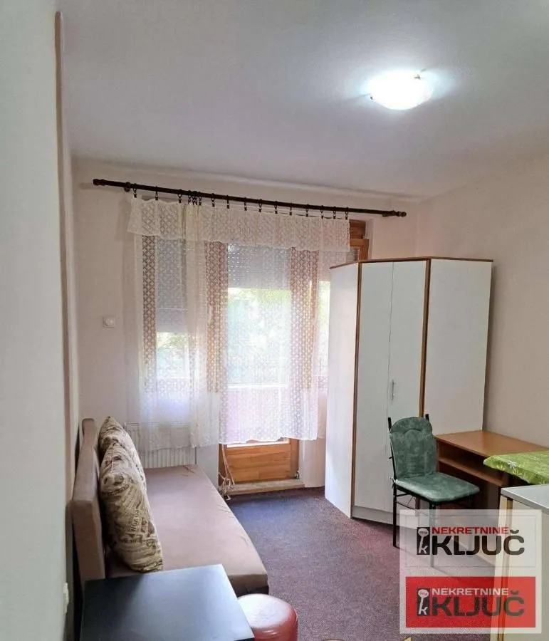 Izdavanje, garsonjera, 20m², Adamovićevo Naselje, Novi Sad Sve Podlokacije