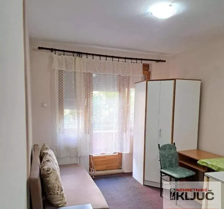 Izdavanje, garsonjera, 20m², Adamovićevo Naselje, Novi Sad Sve Podlokacije