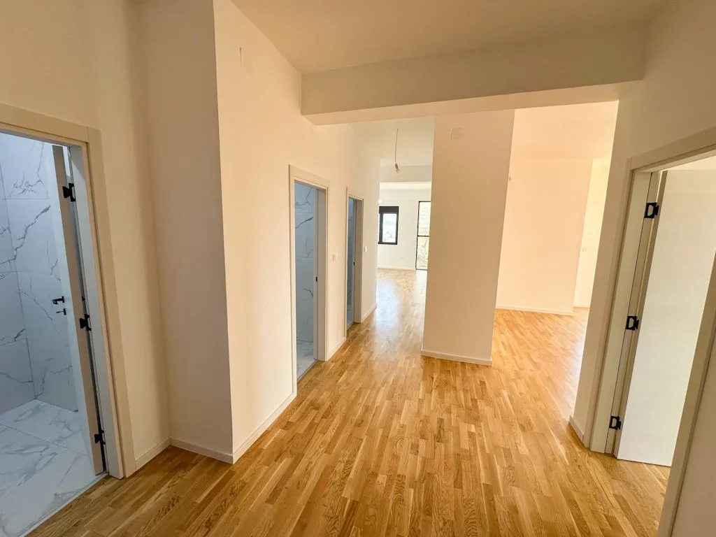 Rent, two bedroom apartment, 116m², Stari Aerodrom, Podgorica