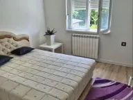 Izdavanje, kuća, 220m², Zemun Sve Podlokacije, Beograd - image 9