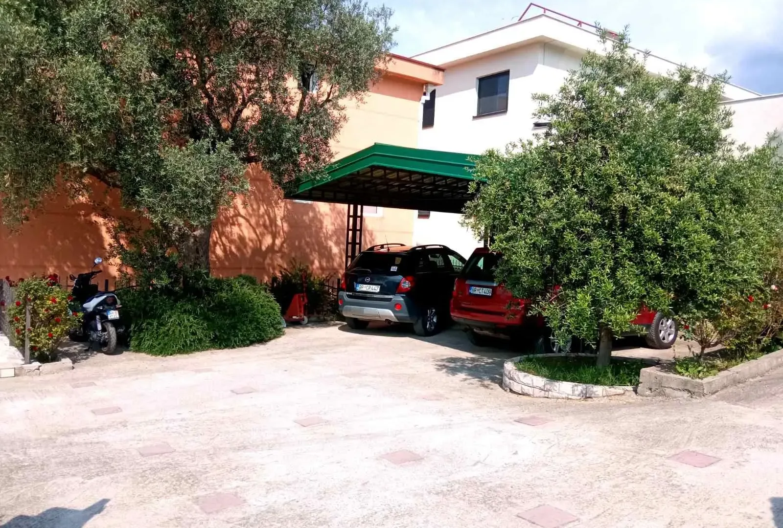 Sale, house, 375m², Bar, Crna Gora