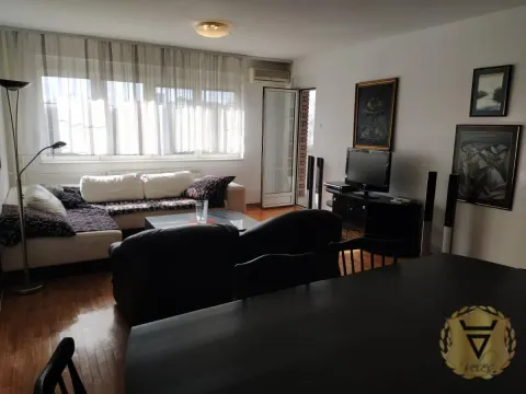 Rent, two bedroom apartment, 78m², Južni Bulevar, Vračar Sve Podlokacije - image 2
