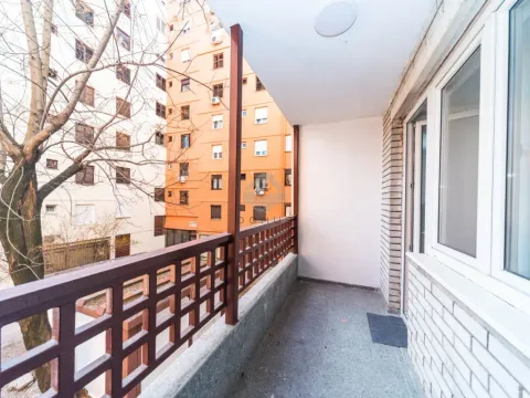 Izdavanje, dvosoban stan, 75m², Autobuska stanica, Podgorica - image 8