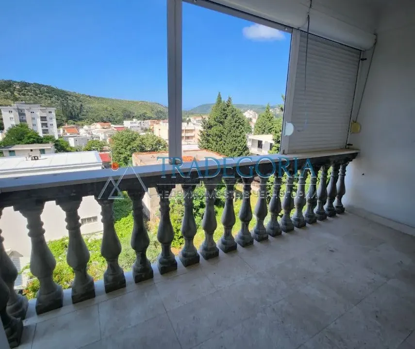 Sale, two bedroom apartment, 57m², Sutomore, Bar