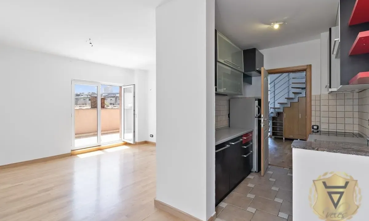 Izdavanje, trosoban stan, 128m², Stari Grad, Beograd