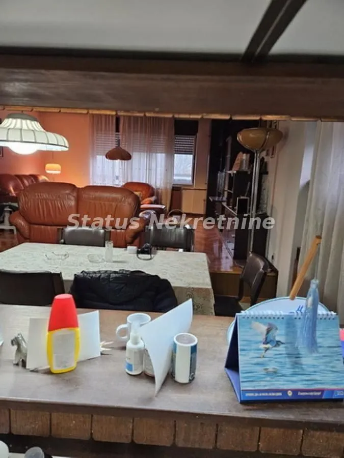 Prodaja, kuća, 260m², Kać, Novi Sad Sve Podlokacije