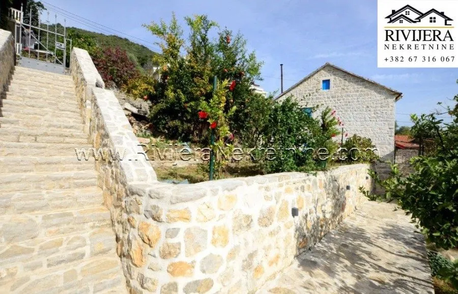 Prodaja, kuća, 106m², Đenovići, Herceg Novi