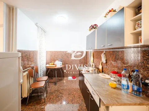 Prodaja, trosoban stan, 89m², Vračar Centar, Vračar Sve Podlokacije - image 7