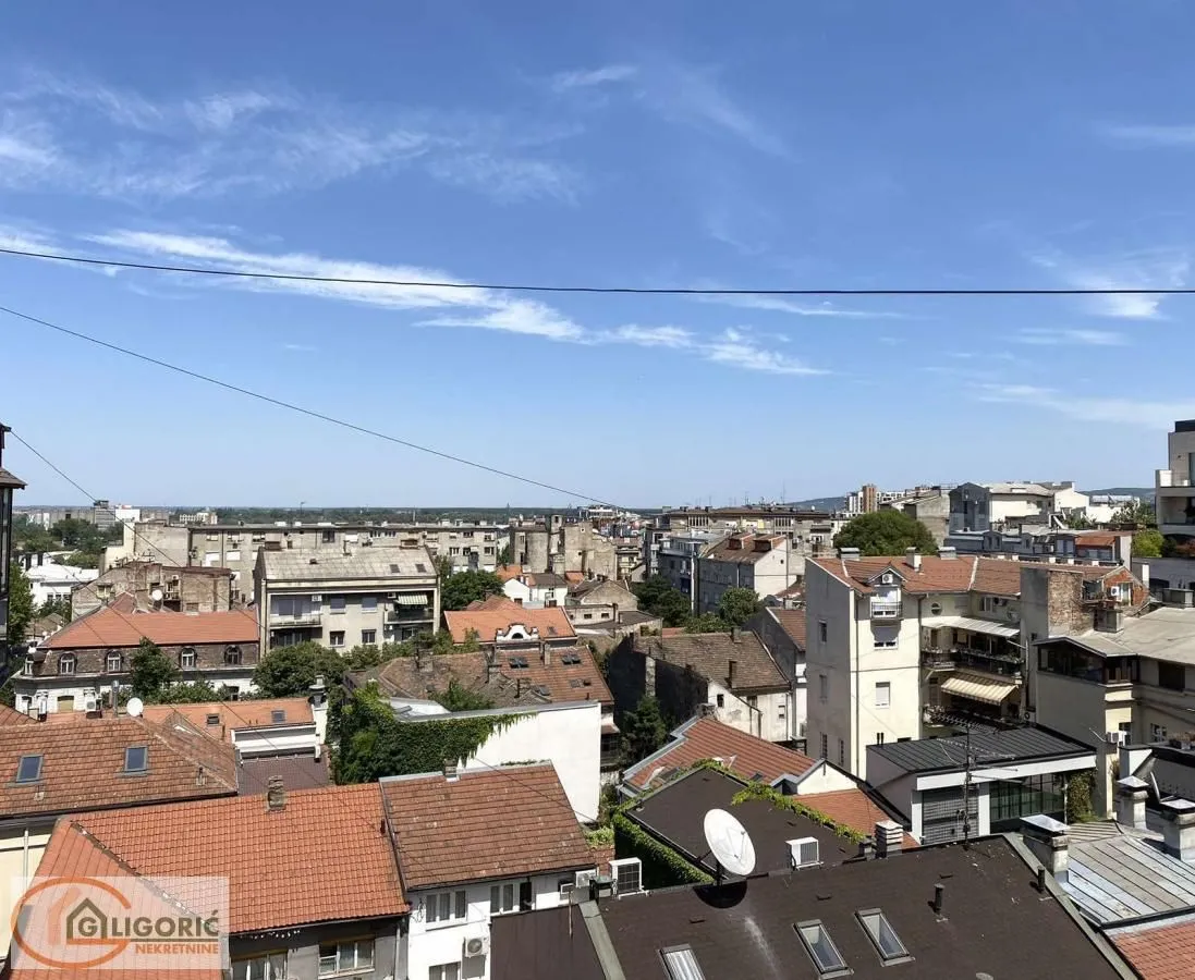 Izdavanje, trosoban stan, 122m², Stari Grad, Beograd