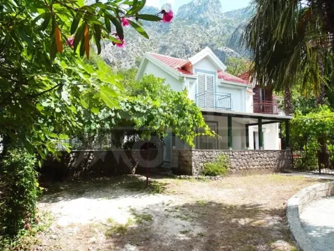 Sale, house, 71m², Orahovac, Kotor - image 14