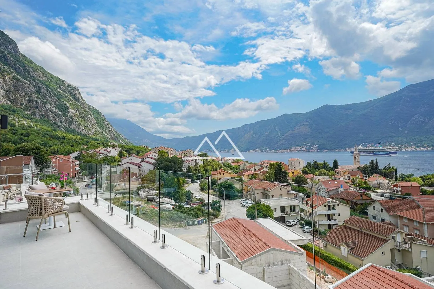 Sale, house, 412m², Dobrota, Kotor