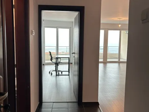Sale, one bedroom apartment, 85m², Petrovac, Budva - image 13