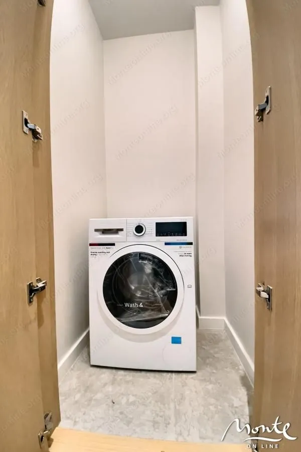 Prodaja, dvosoban stan, 102m², Tivat, Crna Gora