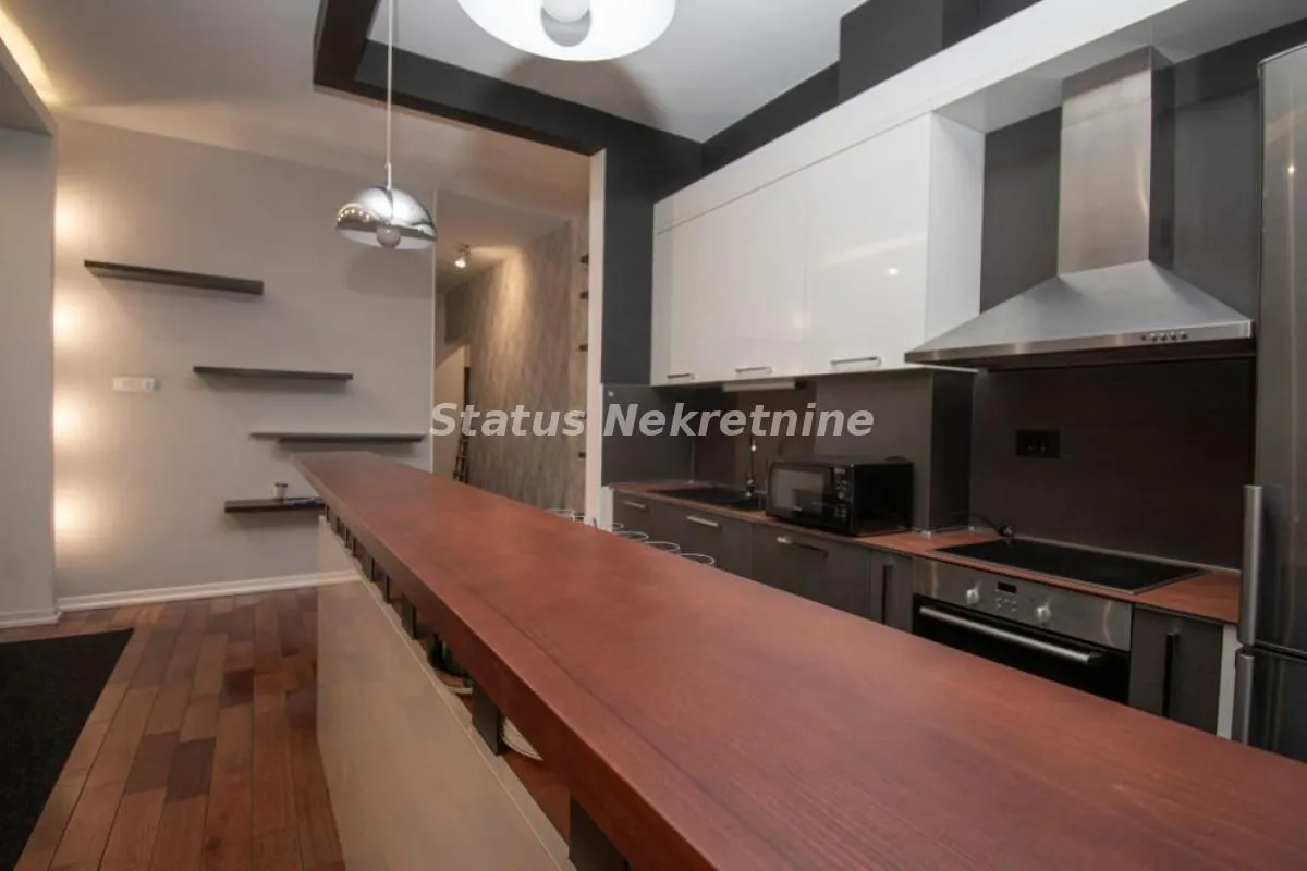 Prodaja, četvorosoban stan, 114m², Bulevar Evrope, Novi Sad Sve Podlokacije