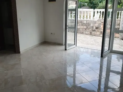 Rent, office space, 27m², Kotor, Crna Gora - image 2