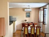 Izdavanje, trosoban stan, 200m², Zagorič, Podgorica - image 4