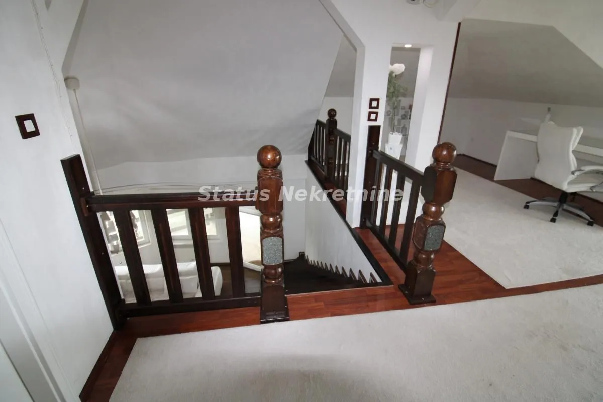 Prodaja, kuća, 354m², Ledinci, Petrovaradin
