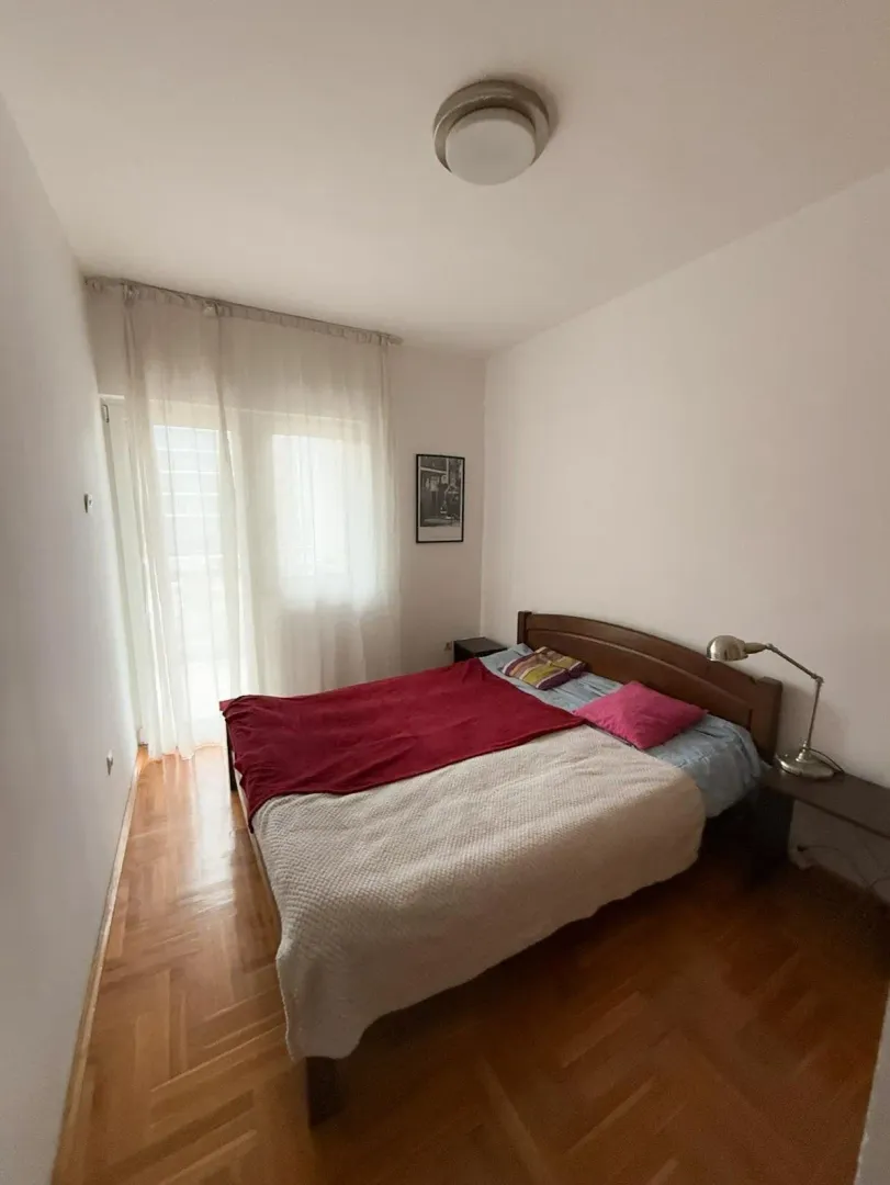Izdavanje, dvosoban stan, 76m², Stari Aerodrom, Podgorica
