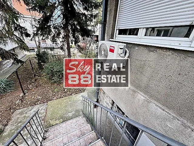 Prodaja, trosoban stan, 87m², Senjak, Beograd