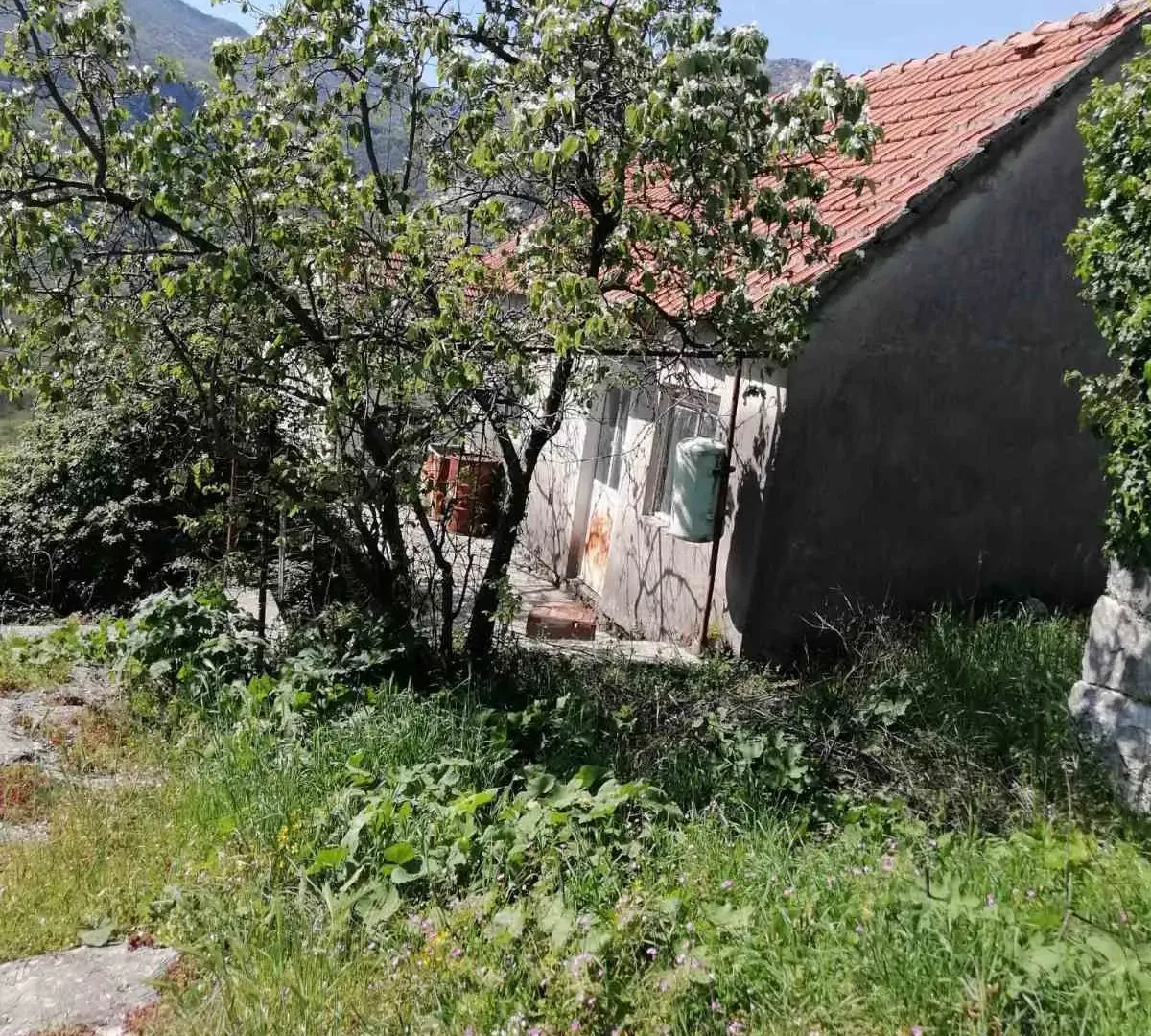 Prodaja, kuća, 41m², Dobrsko Selo, Cetinje