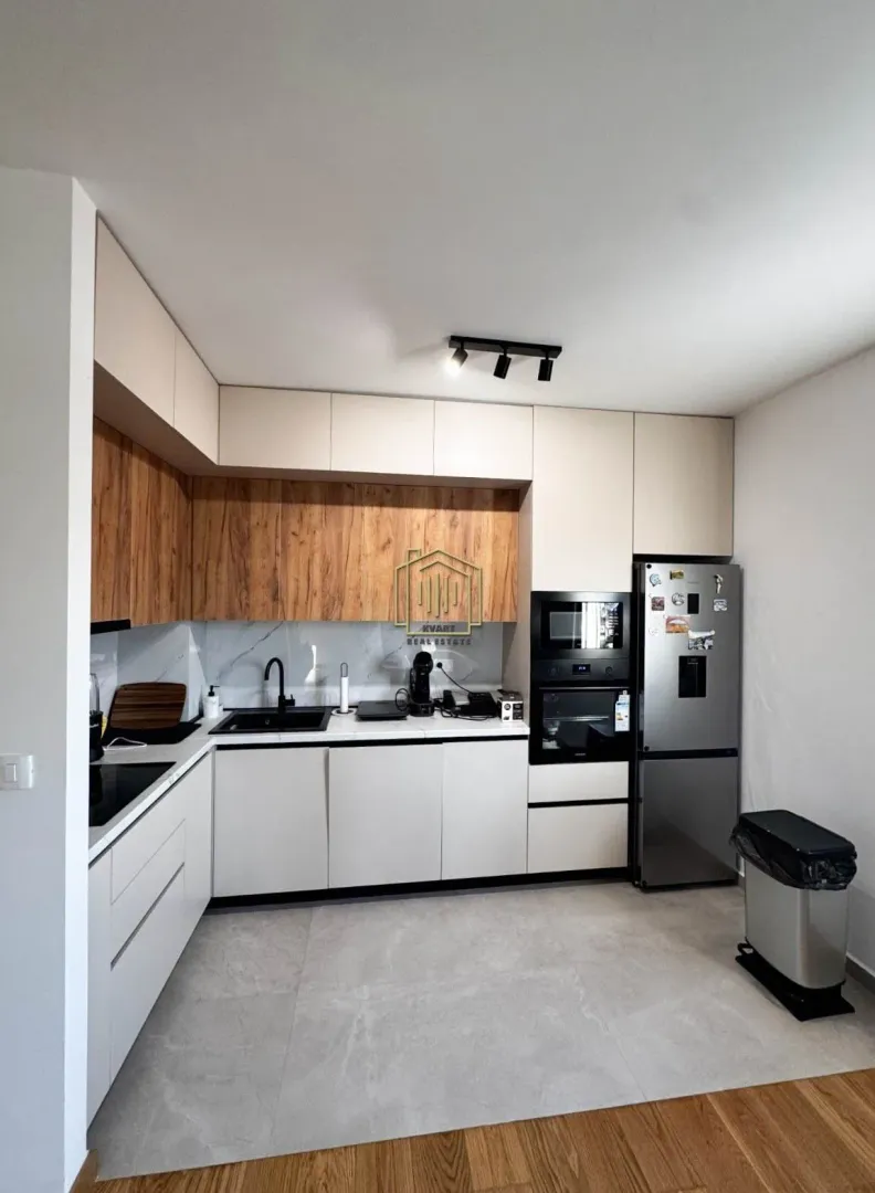 Prodaja, dvosoban stan, 72m², New City, Podgorica