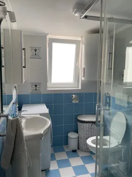 Izdavanje, jednosoban stan, 35m², Igalo, Herceg Novi - image 4