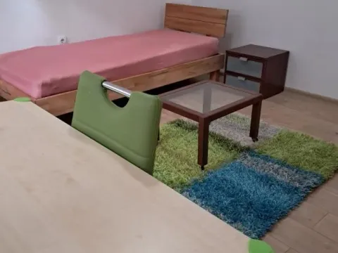 Izdavanje, kuća, 80m², Petrovaradin, Novi Sad - image 6