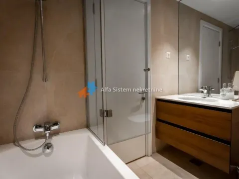 Izdavanje, trosoban stan, 120m², Savski Venac, Beograd - image 8