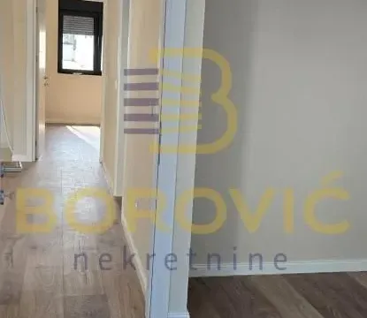 Prodaja, trosoban stan, 68m², Olimp, Zvezdara Sve Podlokacije - image 9