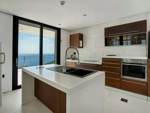 Izdavanje, kuća, 1150m², Krimovica, Kotor - image 15