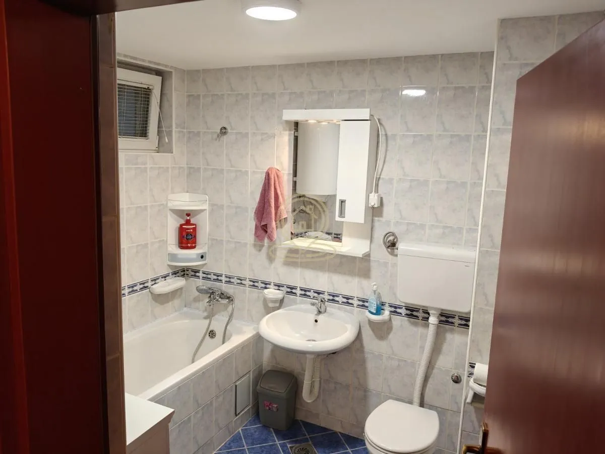Rent, two bedroom apartment, 47m², Bulevar Oslobodjenja, Novi Sad Sve Podlokacije