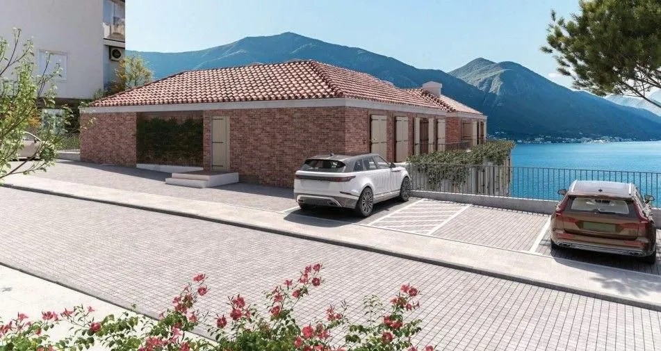 Prodaja, dvosoban stan, 65m², Dobrota, Kotor